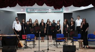 Ankara'da 'Öğretmenler Korosu' konser verdi