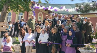 Aydıncık'ta kafe ve taş işleme atölyesi