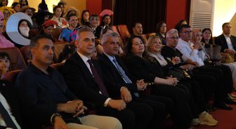 Bursa'da öğrenciler Türkiye Yüzyılı Maarif Modeli kapsamında tiyatro sanatını yakından tanıdı