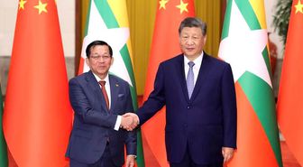 Çin Cumhurbaşkanı Xi, Myanmar Devlet Başkanı ile Bir Araya Geldi