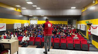 Doğubayazıt'ta öğretmen ve öğrencilere ilk yardım semineri verildi