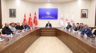 Eylem yapan Doruk Madencilik işçileri işverenle uzlaştı