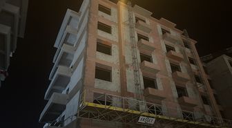 Hatay'da inşaattan düşen işçi öldü