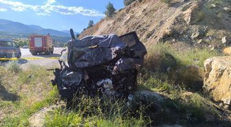 Malatya'da devrilen otomobilin sürücüsü öldü
