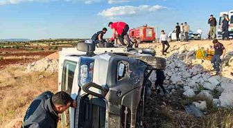 Mardin'de'de Türk Kızılay kamyoneti şarampole yuvarlandı: 4 yaralı