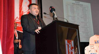 Nev Sağlık Grubu Balıkesirspor Kulübü Başkanı Mert Acar: 'Hatır gönülle oyuncu almaya niyetimiz yok'