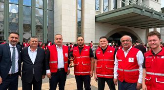Türk Kızılay Osmangazi Şubesi'nden Mustafa Canbaz'ın 'Yılın Gönüllüsü' ödülü sevinçle karşılandı
