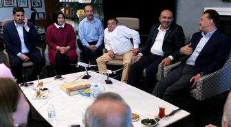 AK Parti İl Başkanı Gürhan Albayrak, kutsal topraklardan dönen Hatipoğlu'nu ziyaret etti
