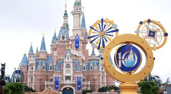 Albüm: Shanghai Disneyland 10. Yıldönümünü Kutladı