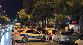 İzmir'de park halindeki araçlara çarpan otomobilin sürücüsü öldü