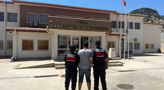 Kuşadası'nda uyuşturucu satıcısı yakalandı