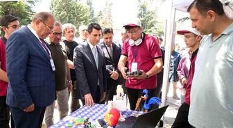 Meslek lisesi öğrencilerinin yaptığı ürünler görücüye çıktı
