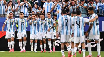 Messi'nin tarihe geçtiği maçta son şampiyon galibiyetle başladı