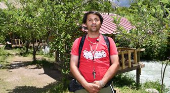 Motosiklet tutkunları Hakkari'nin doğal güzelliklerini keşfetti