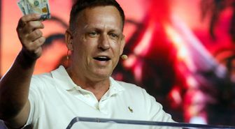 Palantir'in kurucu ortaklarından Peter Thiel'in gizli bir topluluk kurduğu iddia edildi