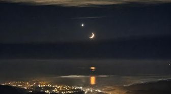 Rize semalarında ay yıldızlı eşsiz görüntü