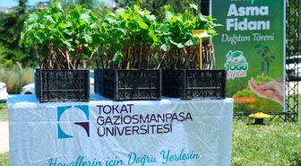 TOGÜ'de üretilen 2 bin tüplü aşılı asma fidanı üreticilere dağıtıldı