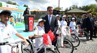 Babalarına sigarayı bıraktırdılar, bisikleti kaptılar