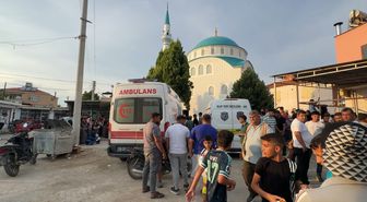 Cami inşaatında 2 işçi iskeleden düştü: 1 ölü, 1 yaralı
