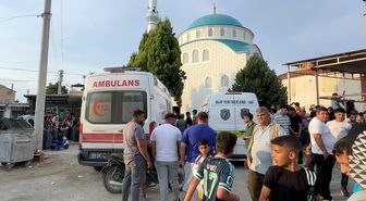 Cami inşaatında 2 işçi iskeleden düştü: 1 ölü, 1 yaralı