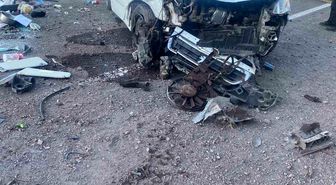 Elazığ'da hafif ticari araç takla attı: 5 yaralı