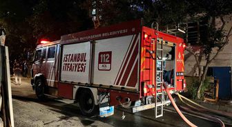 Gaziosmanpaşa'da gecekondu alev alev yandı