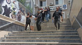 Haraç için iş yeri kurşunlayan 5 şüpheli adliyeye sevk edildi