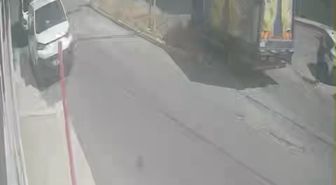 Maltepe'de freni arıza yapan kamyonet park halindeki otomobile çarparak durabildi
