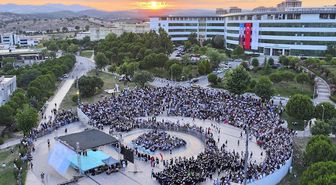 Manisa Celal Bayar Üniversitesi'nde 961 Mühendislik Mezunu Türkiye Yüzyılı'na Uğurlandı