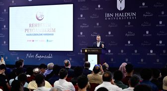 'Rehberim Peygamberim Hadis Ezberleme Yarışması'nda dereceye giren öğrencilere ödül