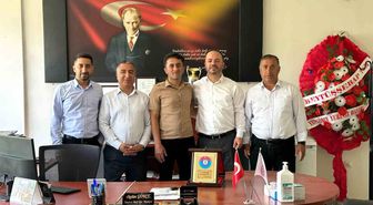 Sağlık-Sen: 'Sağlık çalışanları insan hayatını öncelerken yoğun iş temposuyla da mesleğinden bezdiriliyor'