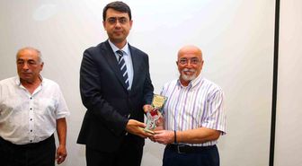 Uşak'ta kan bağışçılarına plaket taktim edildi