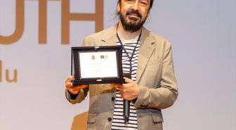 Yapay zeka teknolojisiyle üretilen 'Post Truth' İtalya'dan 'Sanat Filmi' ödülüyle döndü