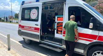Alanya'da motosiklet kazasında sürücü ve yolcu yaralandı