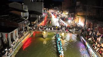 Albüm: Çin'in Fuzhou Kentinde Geleneksel Ejderha Teknesi Gece Yarışı Düzenlendi
