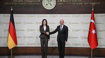 Bakan Şimşek, Almanya Ekonomi ve Enerji Bakanı Reiche ile bir araya geldi