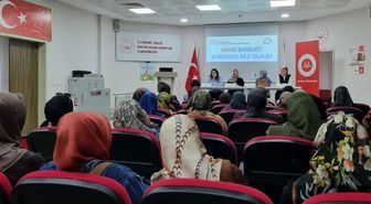 Bayburt'ta 'Bir Yetime Aile Olmak' konulu panel düzenlendi