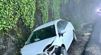 Bolu'da su kanalına düşen otomobildeki 3 kişi yaralandı