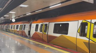 Bostancı'da metro raydan çıktı; yolcular tahliye edildi