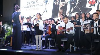 Cizre'de öğretmen ve öğrencilerden oluşan müzik grubu konser verdi
