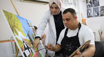 Down sendromlu İbrahim'in karate ve resim sevgisi