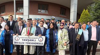 DPÜ Tavşanlı MYO’da Mezuniyet Coşkusu