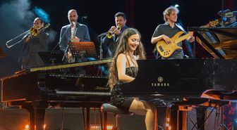 Genç müzisyen Su Yavuz, Akra Caz Festivali'nde sahne aldı