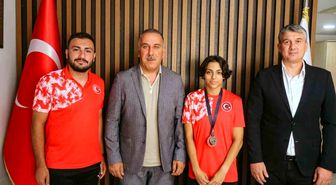 Gençlik ve Spor İl Müdürü Yığmatepe başarılı sporcuyu ağırladı