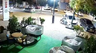Kontrolden çıkan motosiklet hafif ticari araca çarptı: 2 yaralı