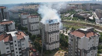 Küçükçekmece'de binada yangın