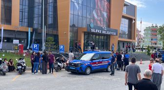 Mersin'de Silifke Belediyesi'ne operasyon: 18 gözaltı