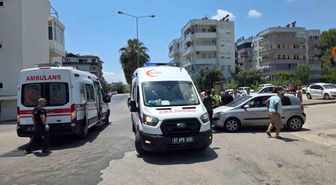 Motosiklet ile otomobil çarpıştı: 2 yaralı