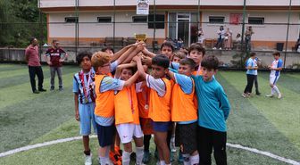 Of'ta ilkokul futbol turnuvası sona erdi