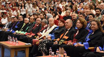 TÜ Edebiyat Fakültesinden mezun olan 291 öğrenci için tören düzenlendi